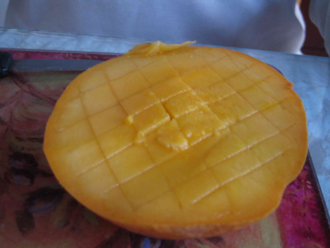 芒果怎么样画 wKgBm04TGbL9EYxmAAG8pLlwT7882.jpeg?imageView2%2F2%2Fw%2F680%2Fq%2F90%7CimageMogr2%2Fstrip%2Fquality%2F90