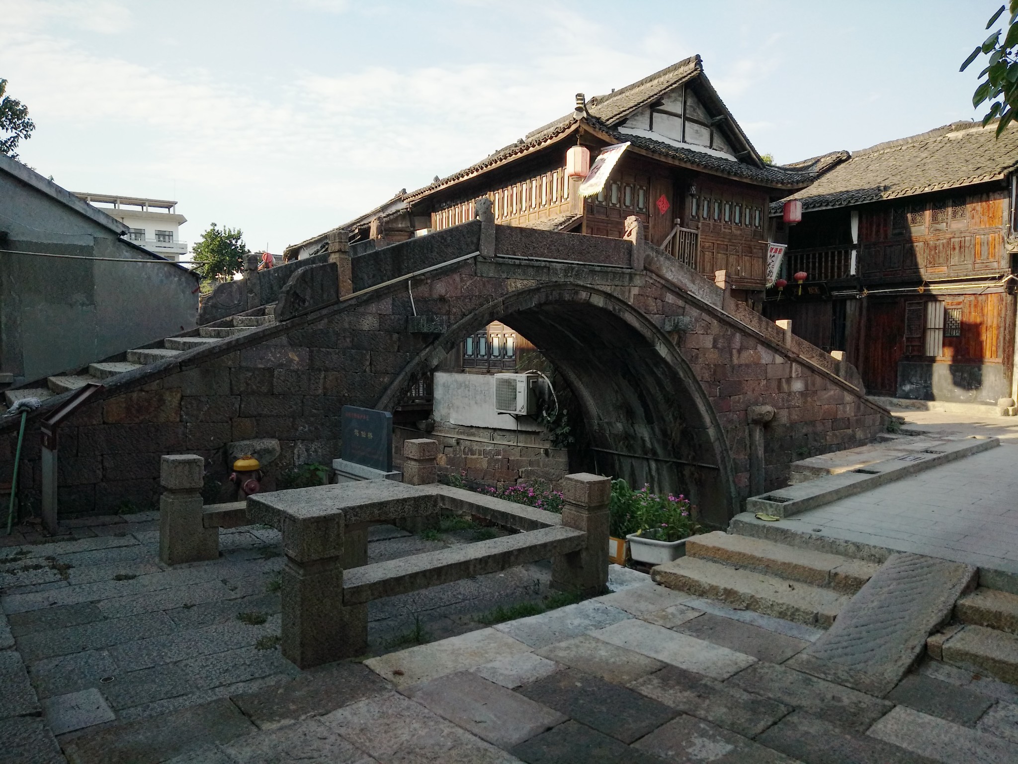 新市古镇晋朝成市京杭运河最大水运码头蚕花庙会出门入船唐寺宋桥清