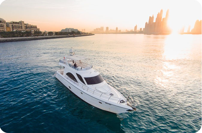 惬意的出海观光 迪拜豪华游艇观光之旅(2小时