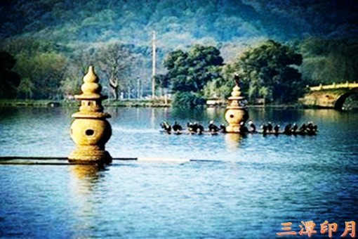 西湖游船时间表 wKgBZ1ijskuAQOIfAAGfImAqNiM69.jpeg?imageView2%2F2%2Fw%2F510%2Fh%2F8000%2Fq%2F100