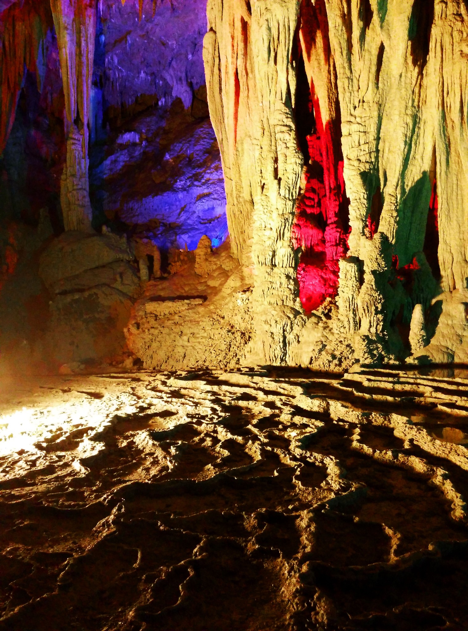 王母娘娘举办蟠桃宴(猜一成语)_王母娘娘的蟠桃园图片(2)