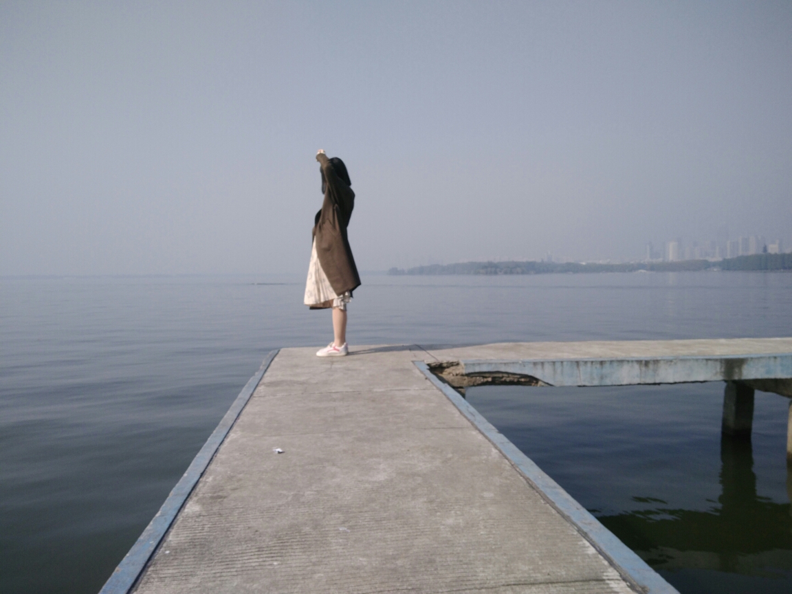 wKgBZ1n_OI6AbB8GAAhAraZpL6U08.jpeg?imageView2%2F2%2Fw%2F600%2Fh%2F600%2Fq%2F90