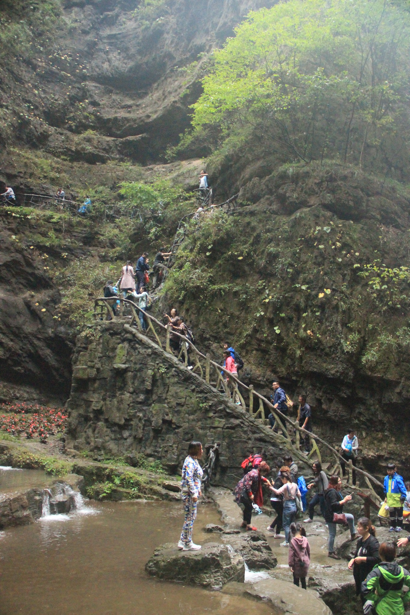 到野三坡游百里峡景区,逛百里峡艺术小镇