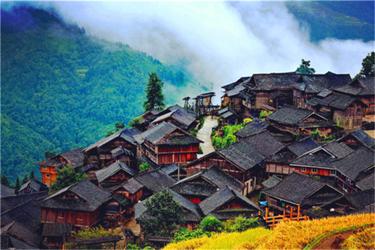 偏远地区的GDP_偏远地区山村教育图片