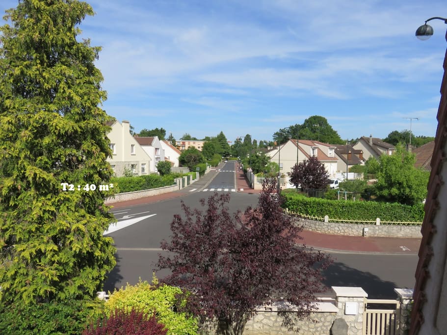 two room flat at 45mn of paris and 3mn of forest