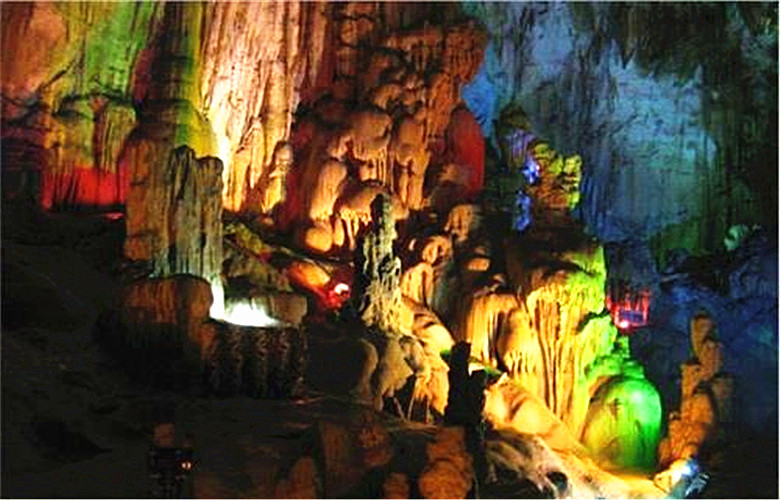 贵州安顺龙宫景区门票(大自然瑰宝,地上地下两世界)