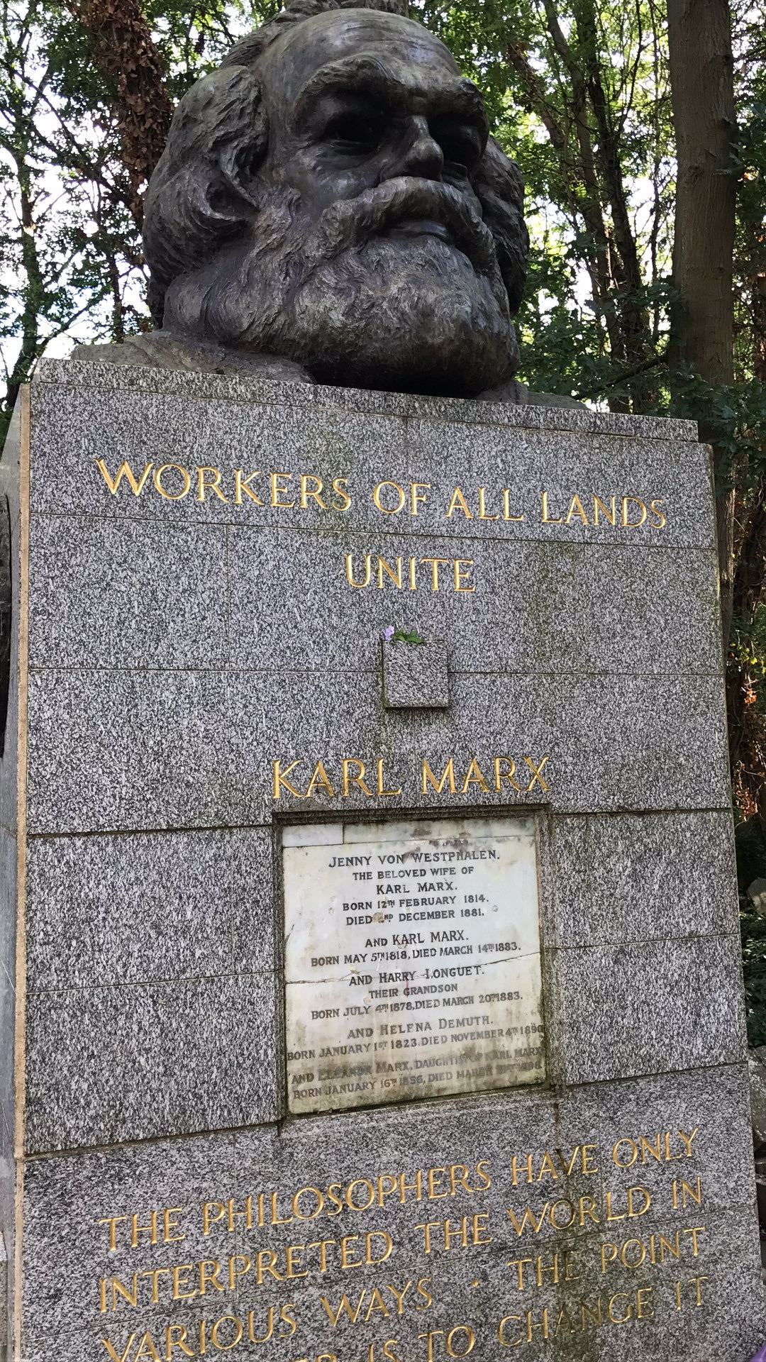 海格特公墓(highgate cemetery)  