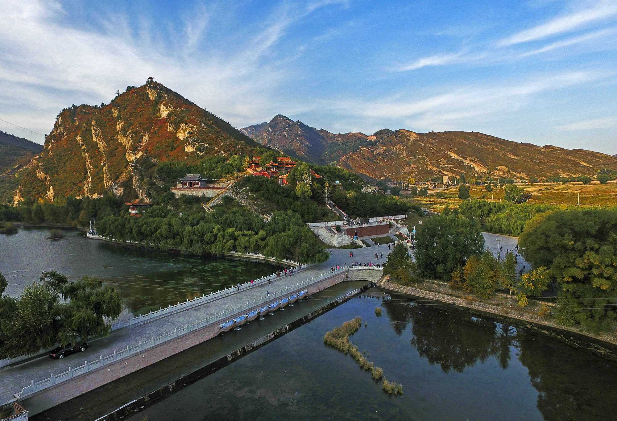 山西忻州芦芽山旅游风景区 万年冰洞/石门悬棺/汾河源头/天池湖群