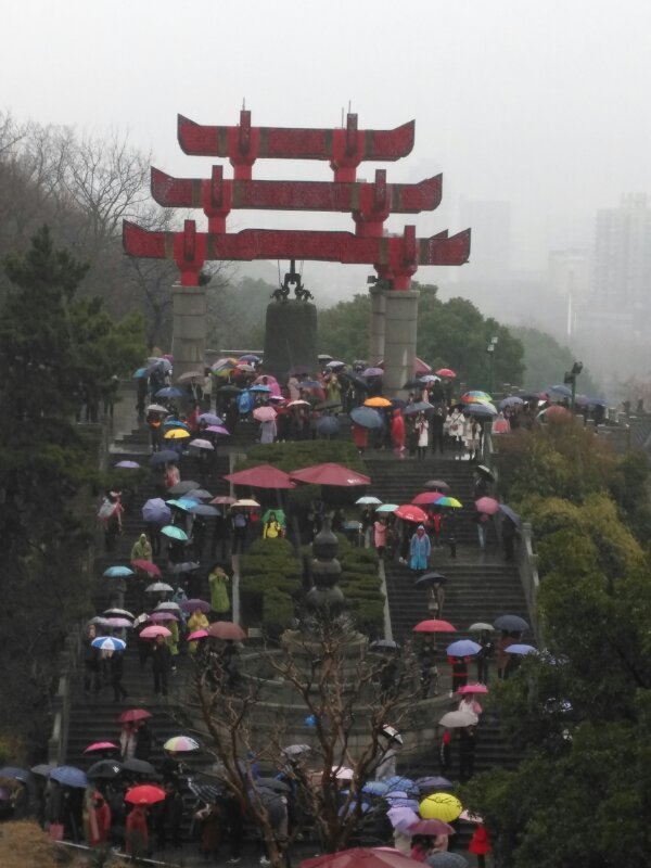 岳阳楼区gdp2018_岳阳楼区商场(2)