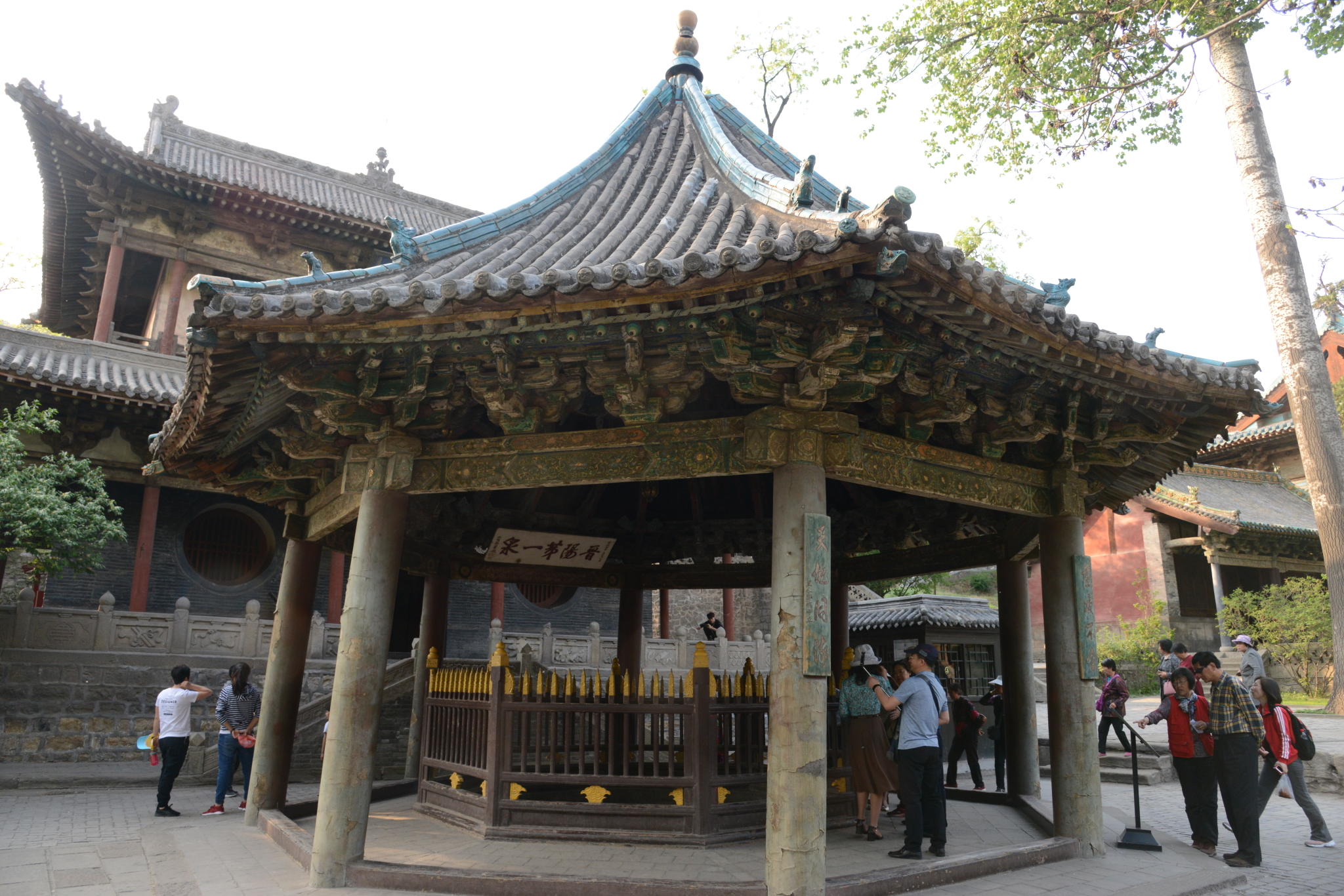 西南西北两座祠-太原晋祠