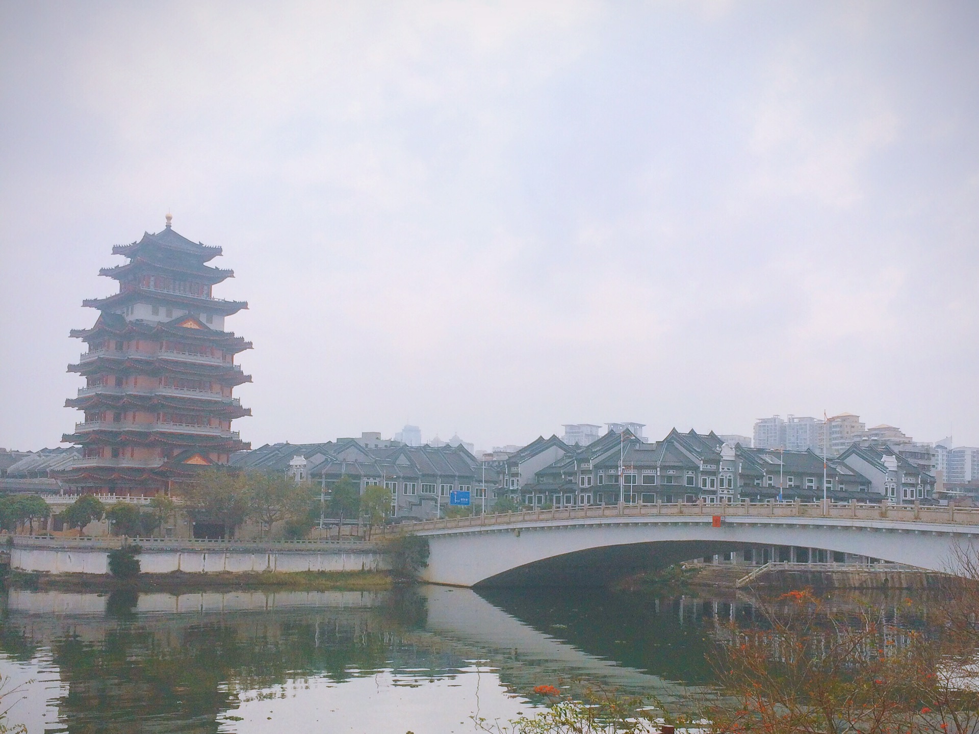 哈饿滨人口_一拳超人饿狼图片(3)