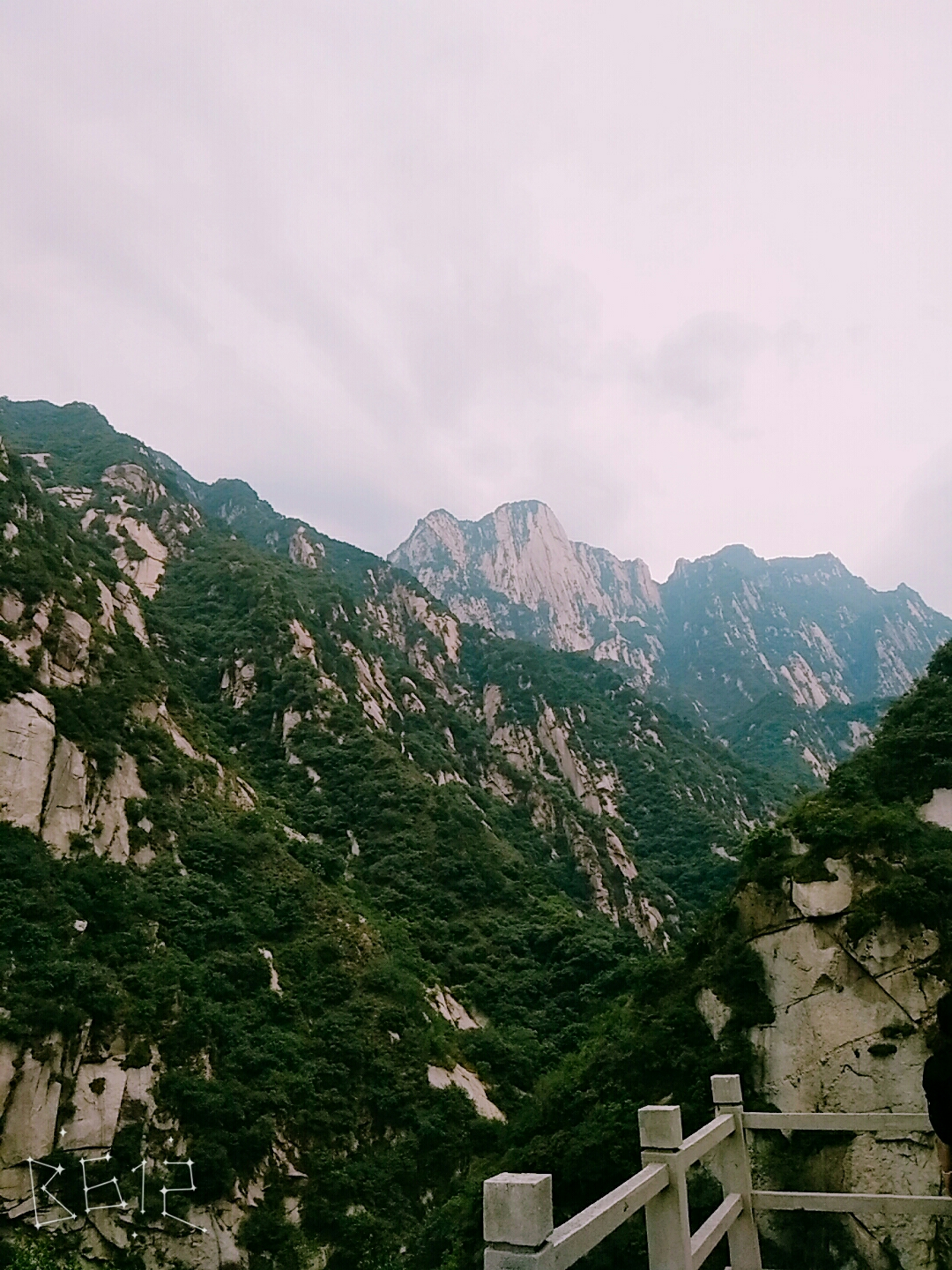 wKgBEFryVgaAF7UhABKxowUrYmw01.jpeg?imageView2%2F2%2Fw%2F600%2Fh%2F600%2Fq%2F90