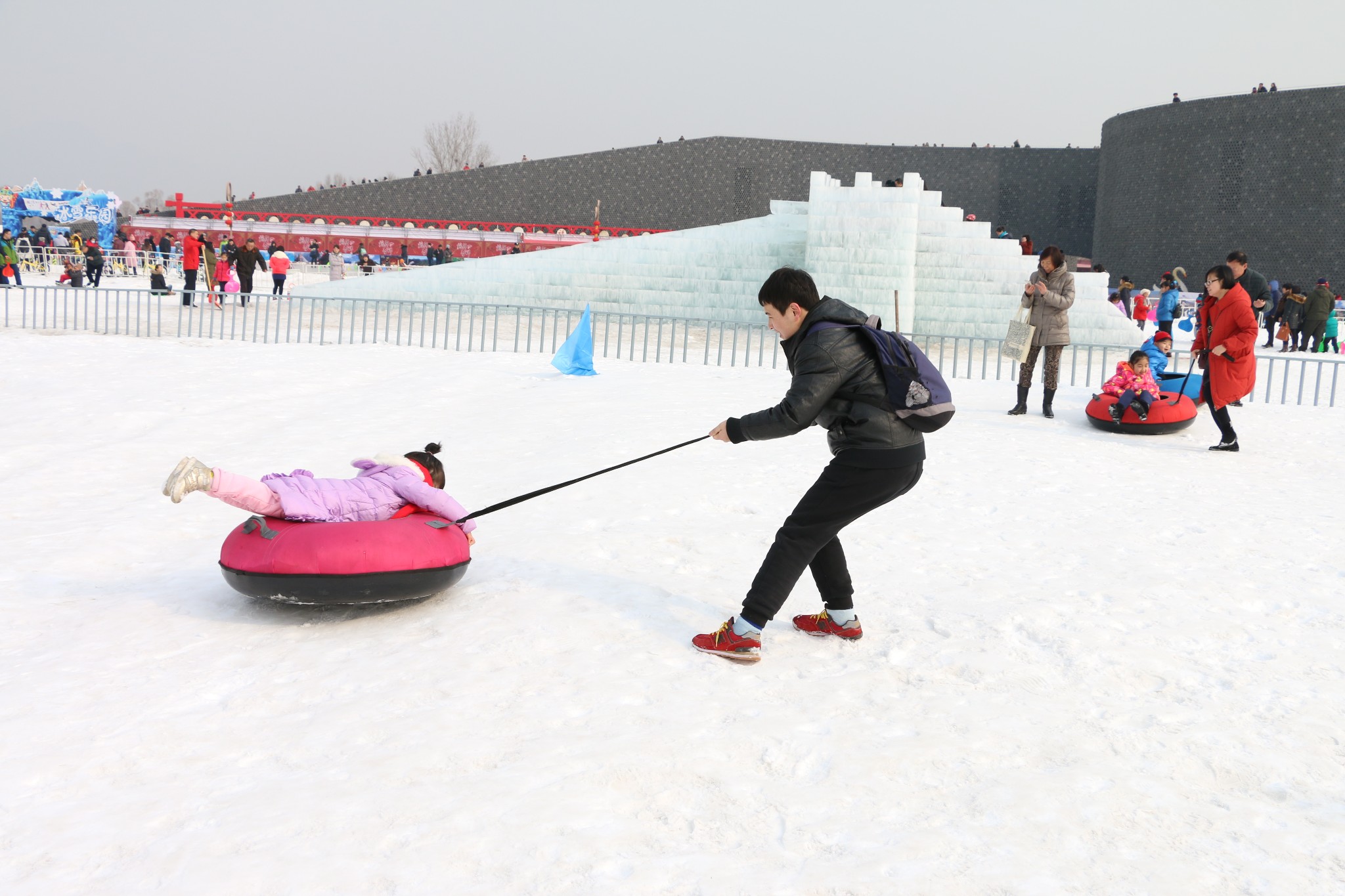 延庆世葡园冰雪嘉年华      