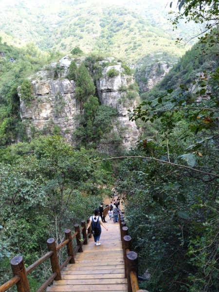 附近的景点景区 wKgED1uKUreALpmGAA85d5r8y0Q41.jpeg?imageView2%2F2%2Fw%2F600%2Fh%2F600%2Fq%2F90