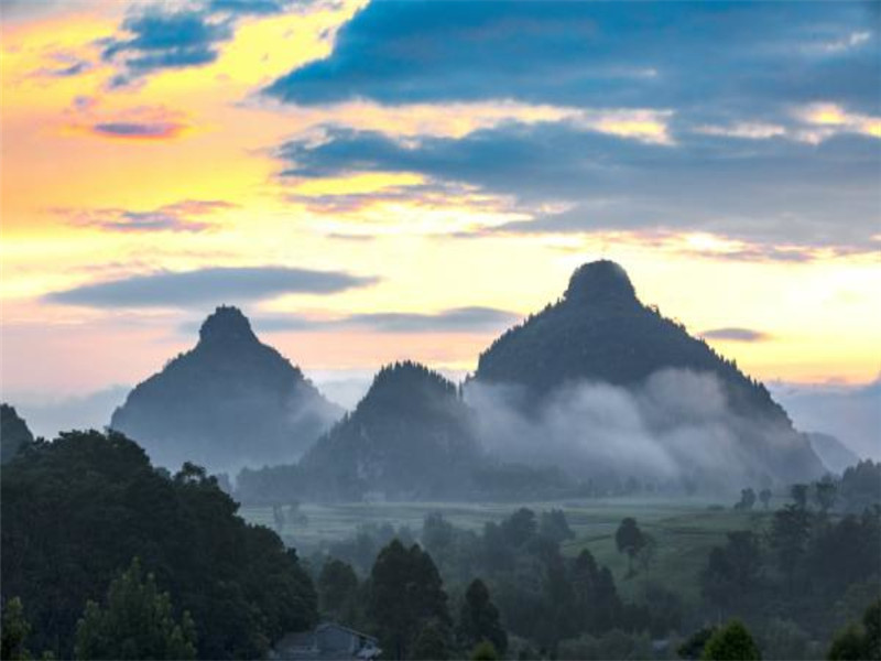 贵阳出发/格凸河 双乳峰 万峰林 马岭河峡谷 妥乐古银杏 黄果树包车六
