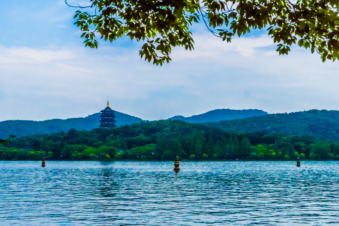 杭州西湖4:三潭印月,苏堤春晓,柳浪闻莺,雷锋夕照,雷锋塔