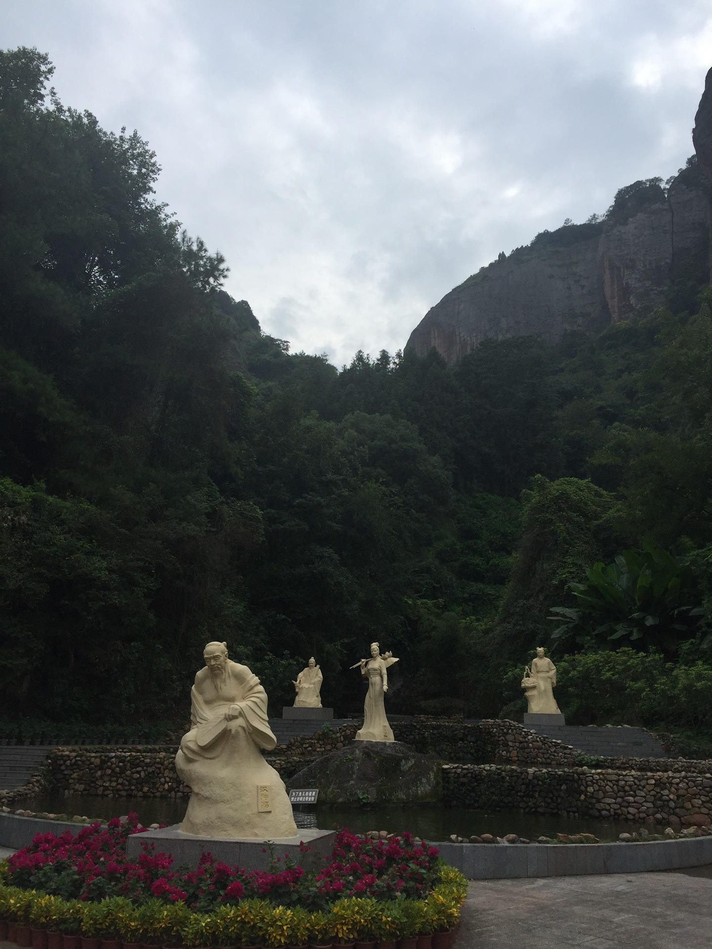 wKgED1vBQHWANZIyAAmO9bXLVrM50.jpeg?imageView2%2F2%2Fw%2F600%2Fh%2F600%2Fq%2F90