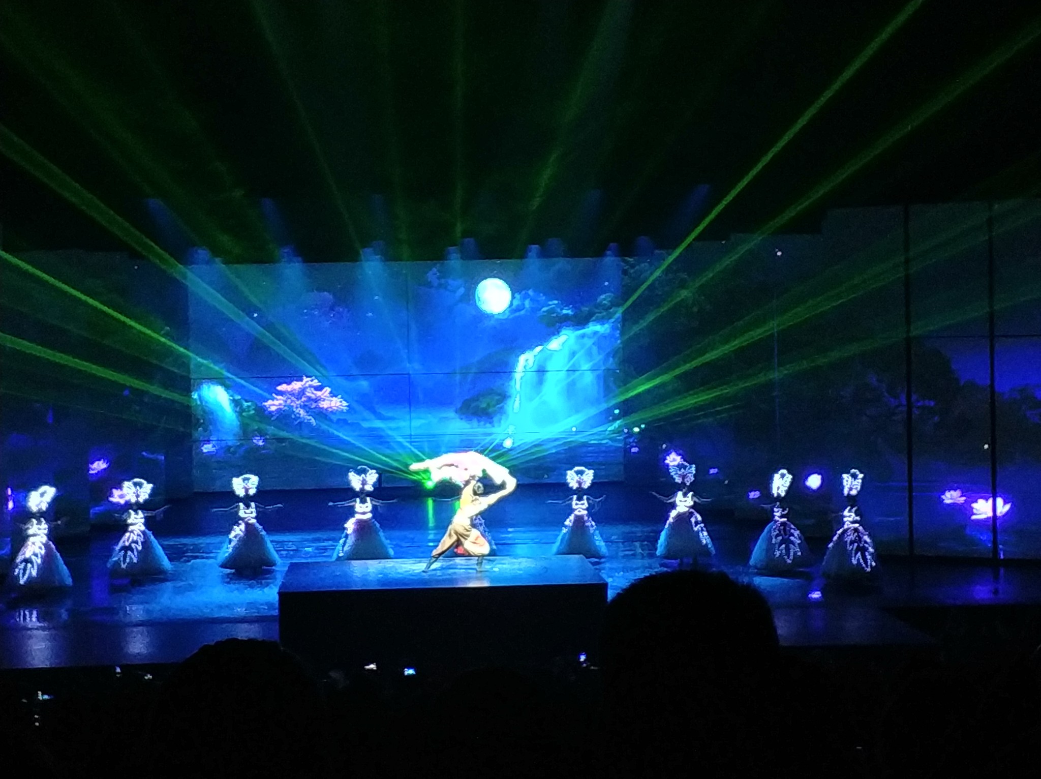 wKgED1vXLmuAQI-VAAclKS6afiw16.jpeg?imageView2%2F2%2Fw%2F600%2Fh%2F600%2Fq%2F90