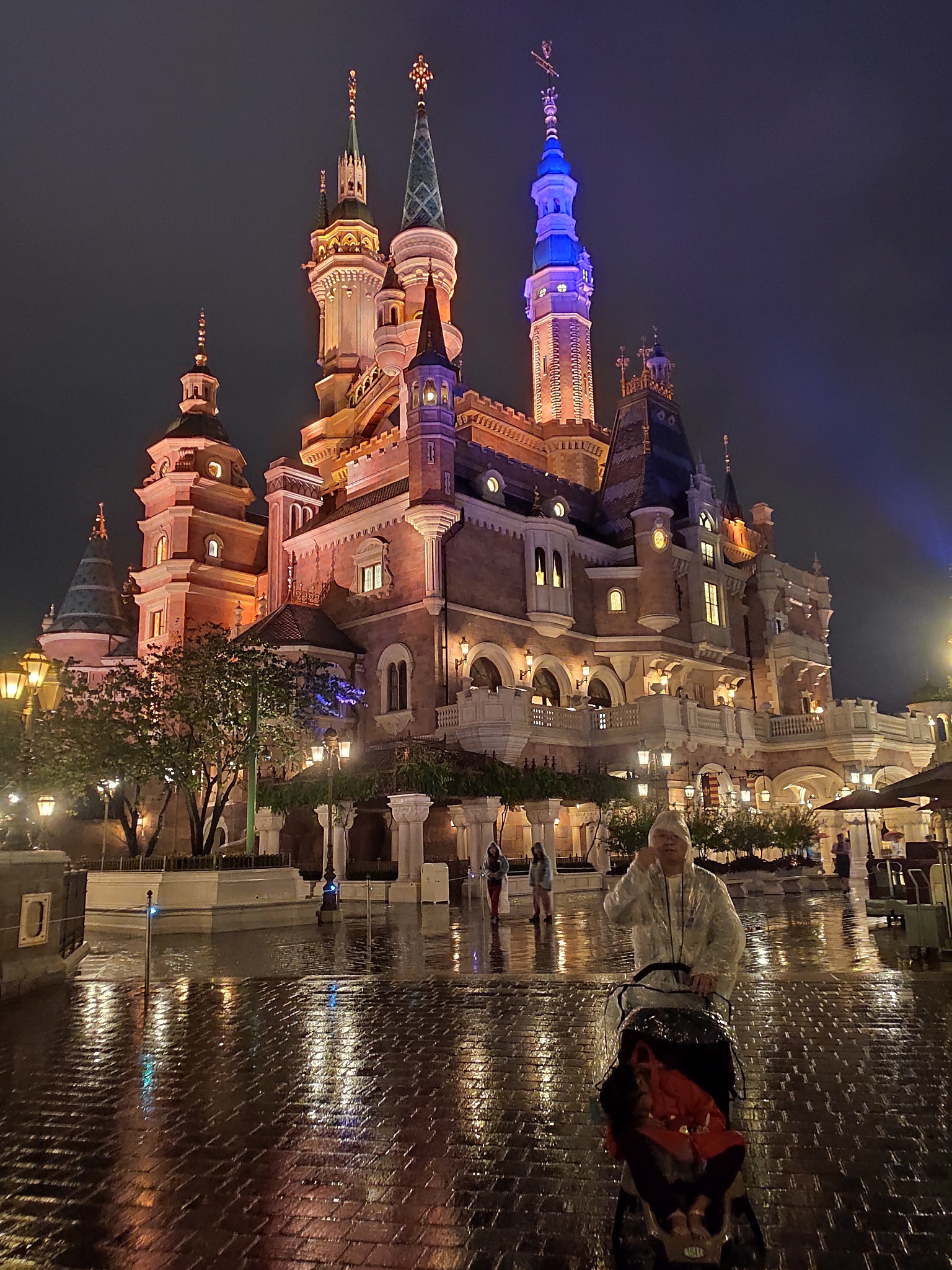 三天两晚上海迪士尼+科技馆（雨天刷项目之行+早入园项目开放时间说明）_游记