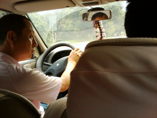 搭车去旅行攻略 wKgBpU5LAXPPle9yAAJfQIJaC2s18.jpeg?imageView2%2F2%2Fw%2F600%2Fq%2F90%7CimageMogr2%2Fstrip%2Fquality%2F90