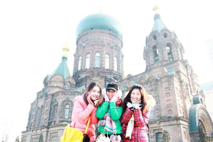 冬天旅游推荐去哈尔滨 wKgBjE8PD-CDtLYnAAEqjII9IFo06.jpeg?imageView2%2F2%2Fw%2F680%2Fq%2F90%7CimageMogr2%2Fstrip%2Fquality%2F90