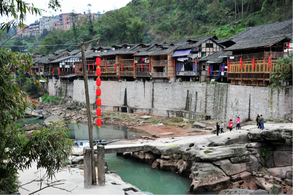 江津区中山镇GDP_江津鼎山公园(2)