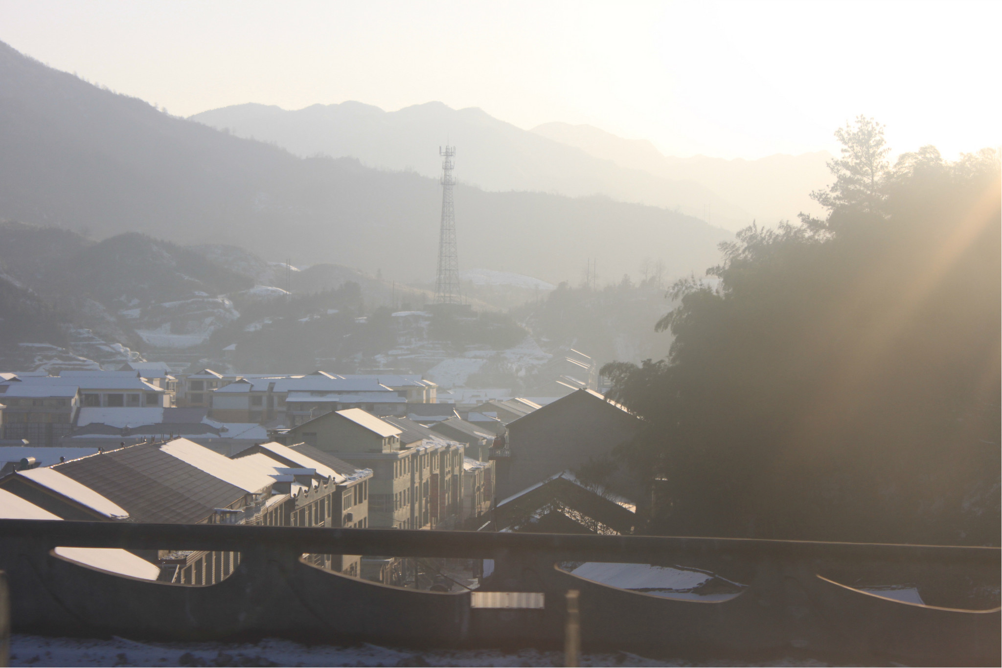 吉首市多少人口_湘西吉首市城市图片(2)