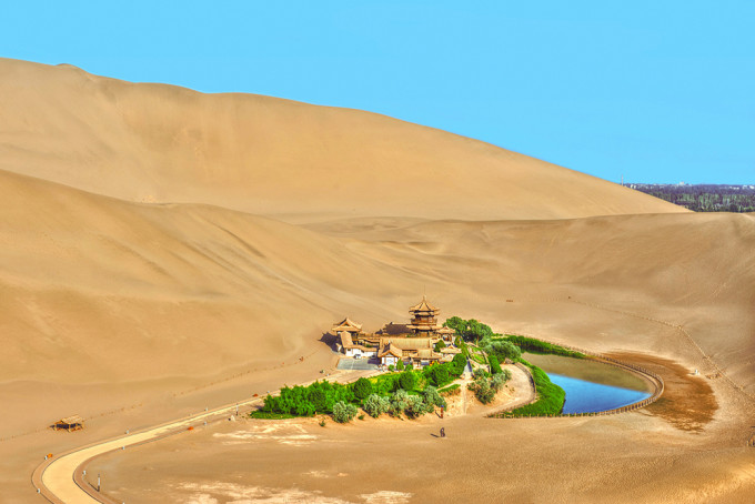 一篇攻略搞定敦煌(含路线推荐、交通指南、注意事项)