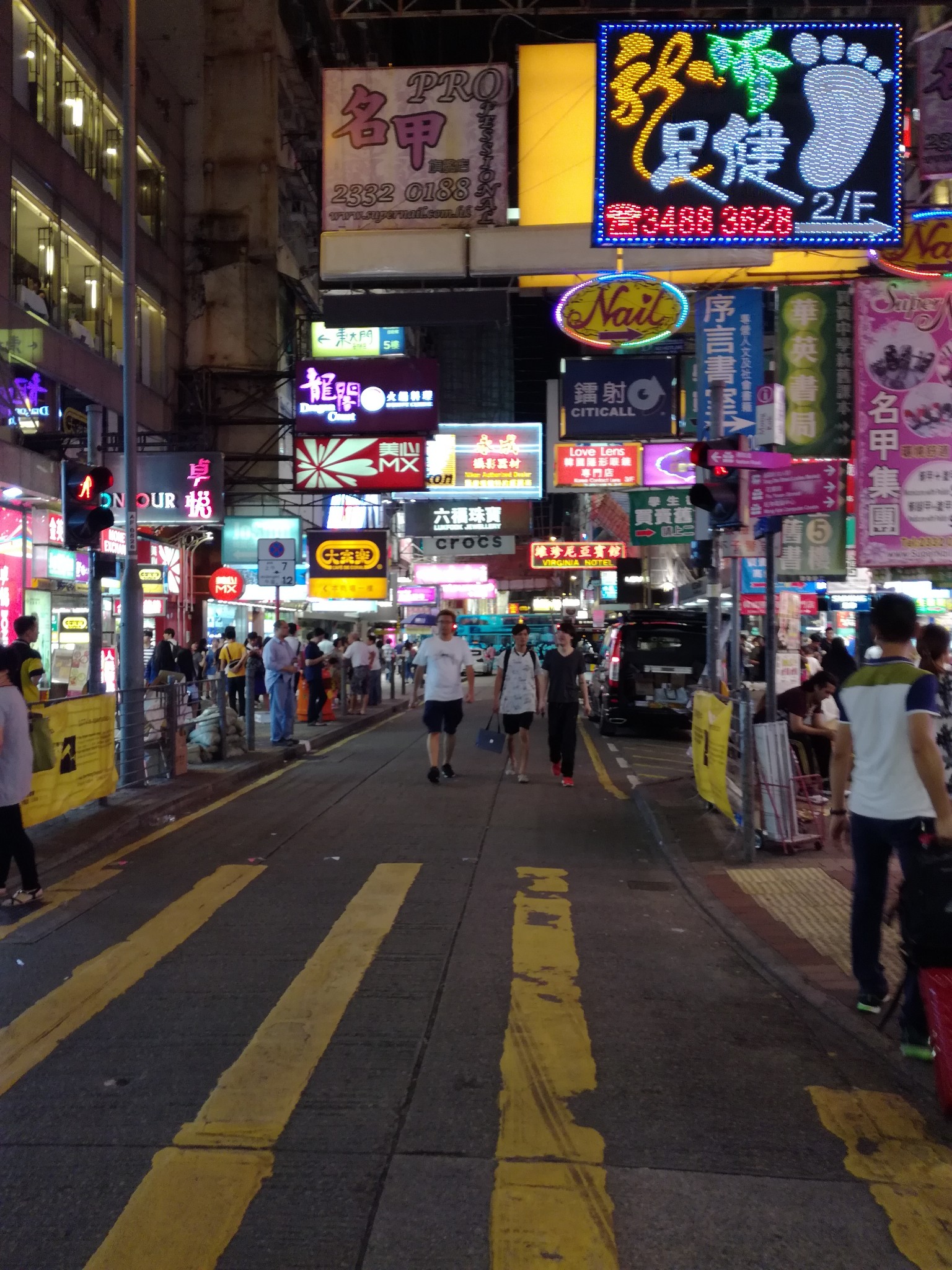 day2:过关 逛街 维多利亚夜景 day3:海洋公园 旺角夜市