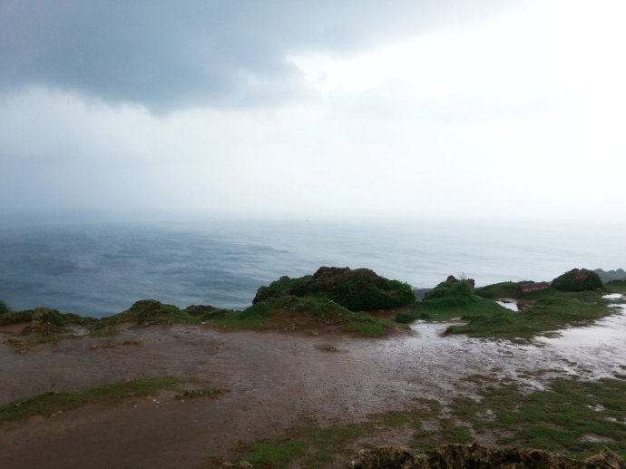 三块石头一片海猜成语_看图猜成语(3)