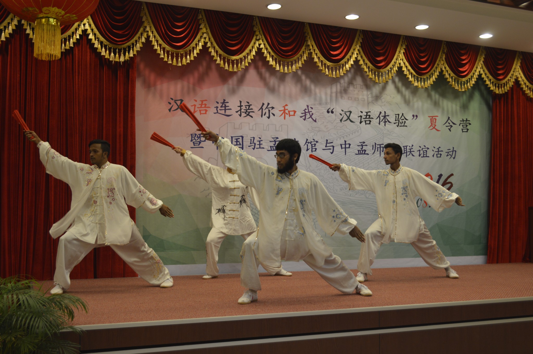 大合唱猜一成语_黄河大合唱