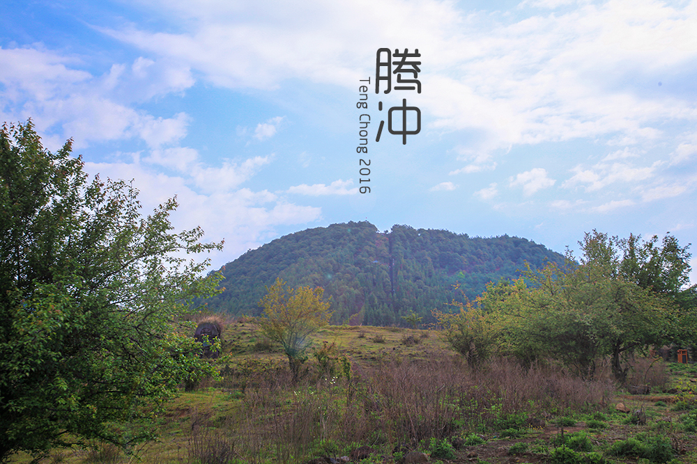 我们爬的是小空山,坐了一段电瓶车,车不能直接