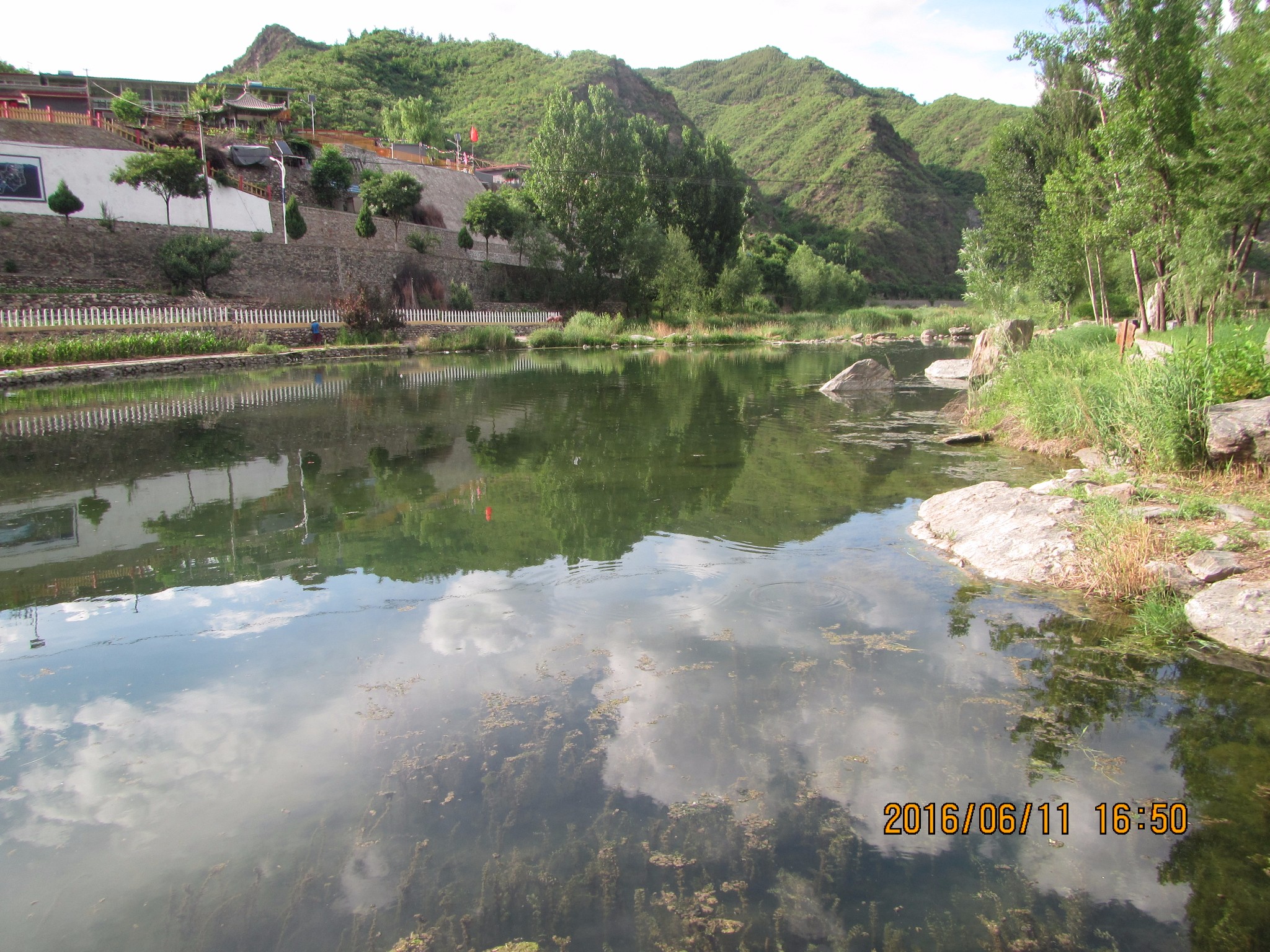 绿树村边合,青山郭外斜—怀柔白河湾