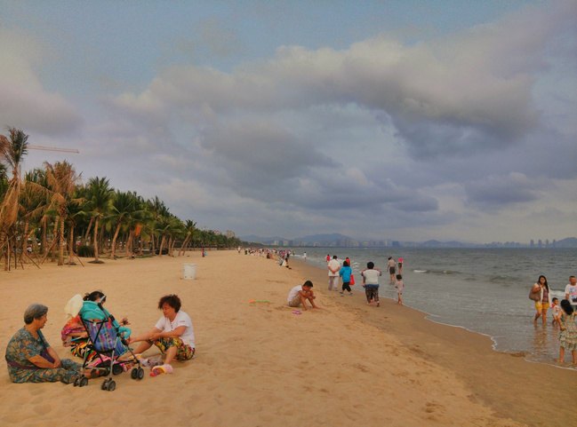 三亚夏天人口_夏天三亚风景图片大全