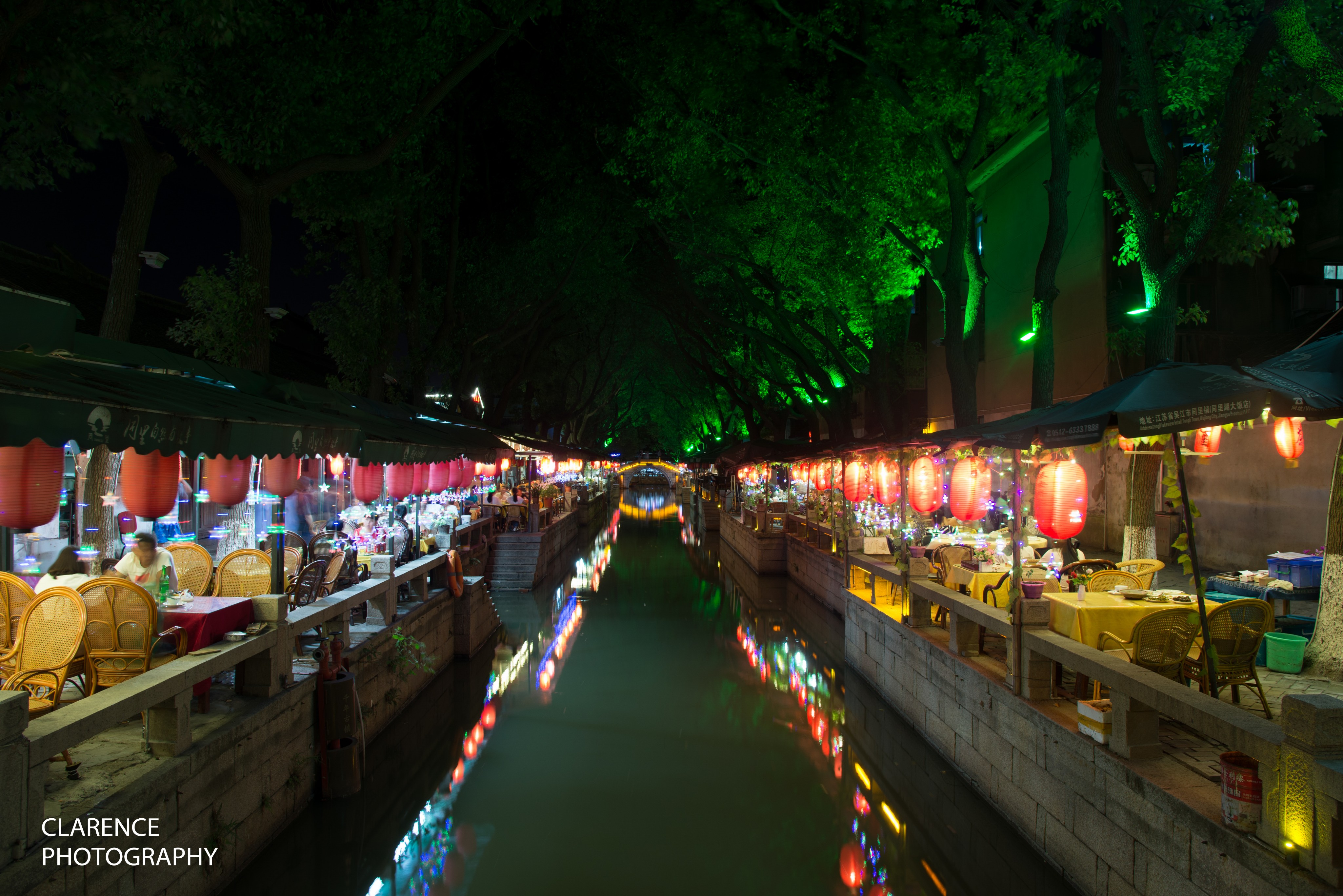 周庄和同里,哪个地方值得住一晚?晚上的夜景好