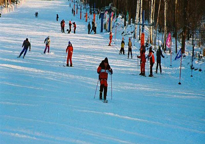 山外山滑雪场