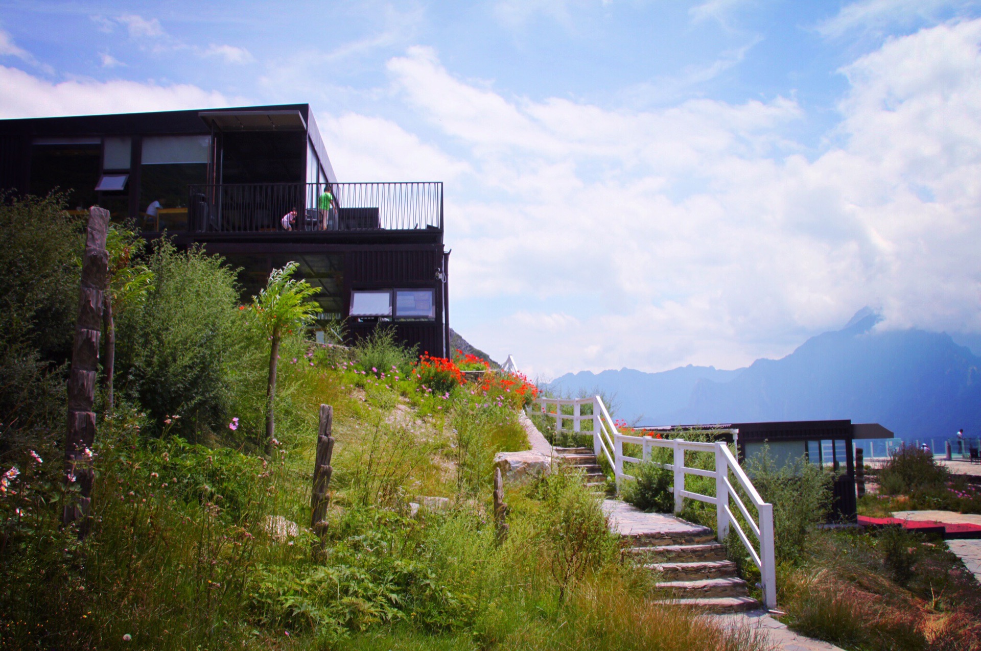 理县浮云牧场客栈