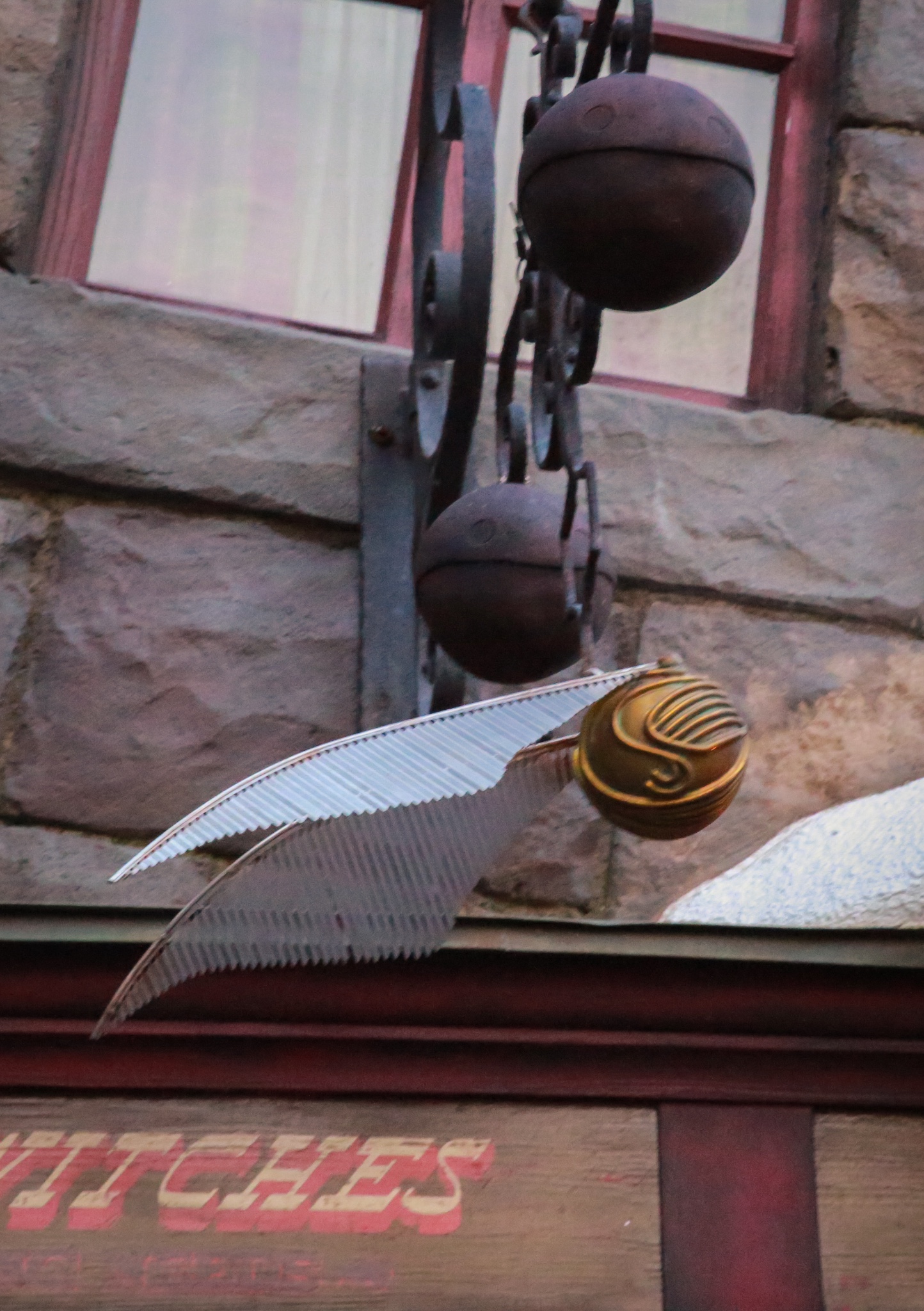 看魔法石的时候,印象很深刻的便是"魁地奇".