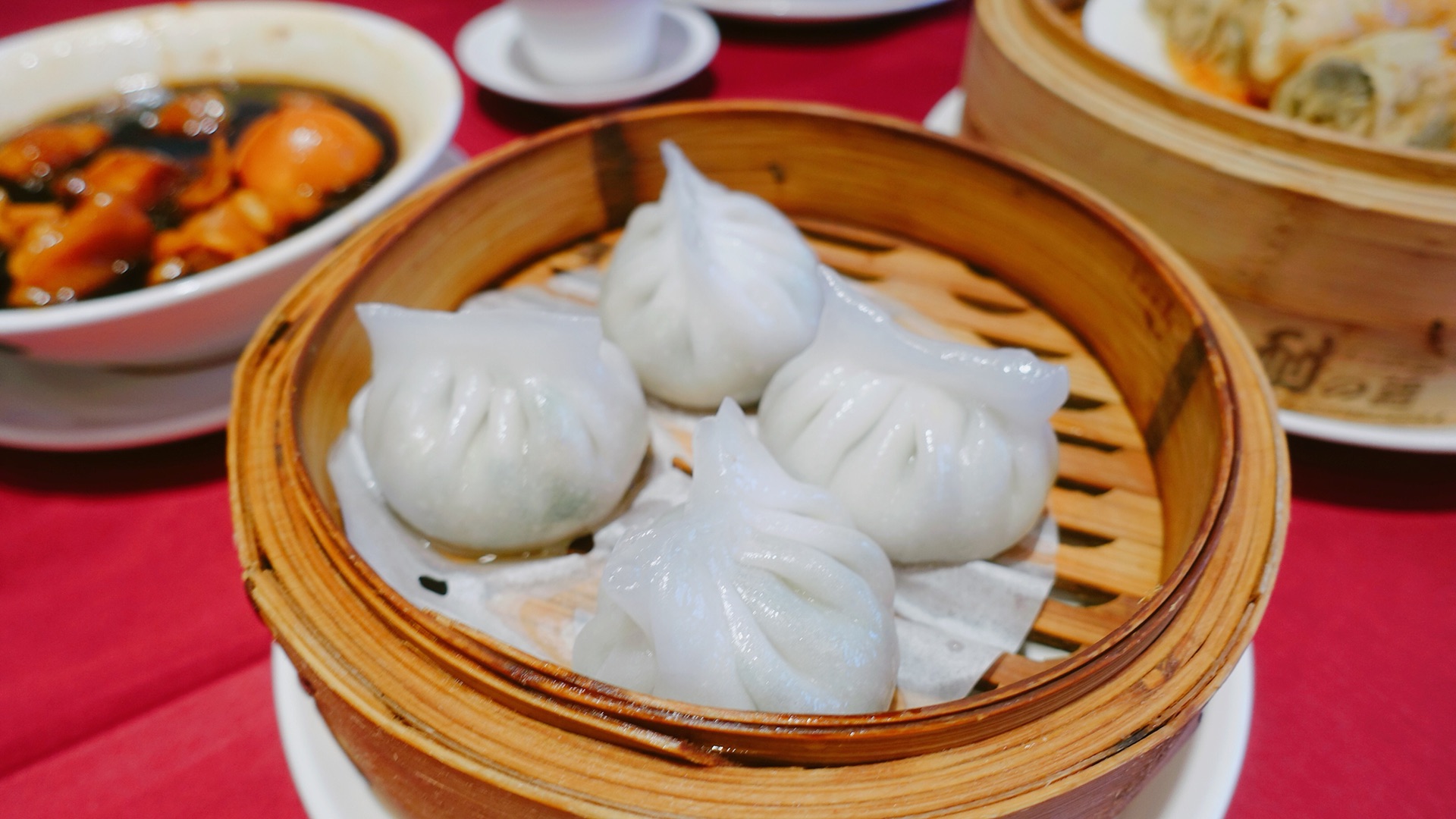 北园酒家:亭台楼阁品早茶