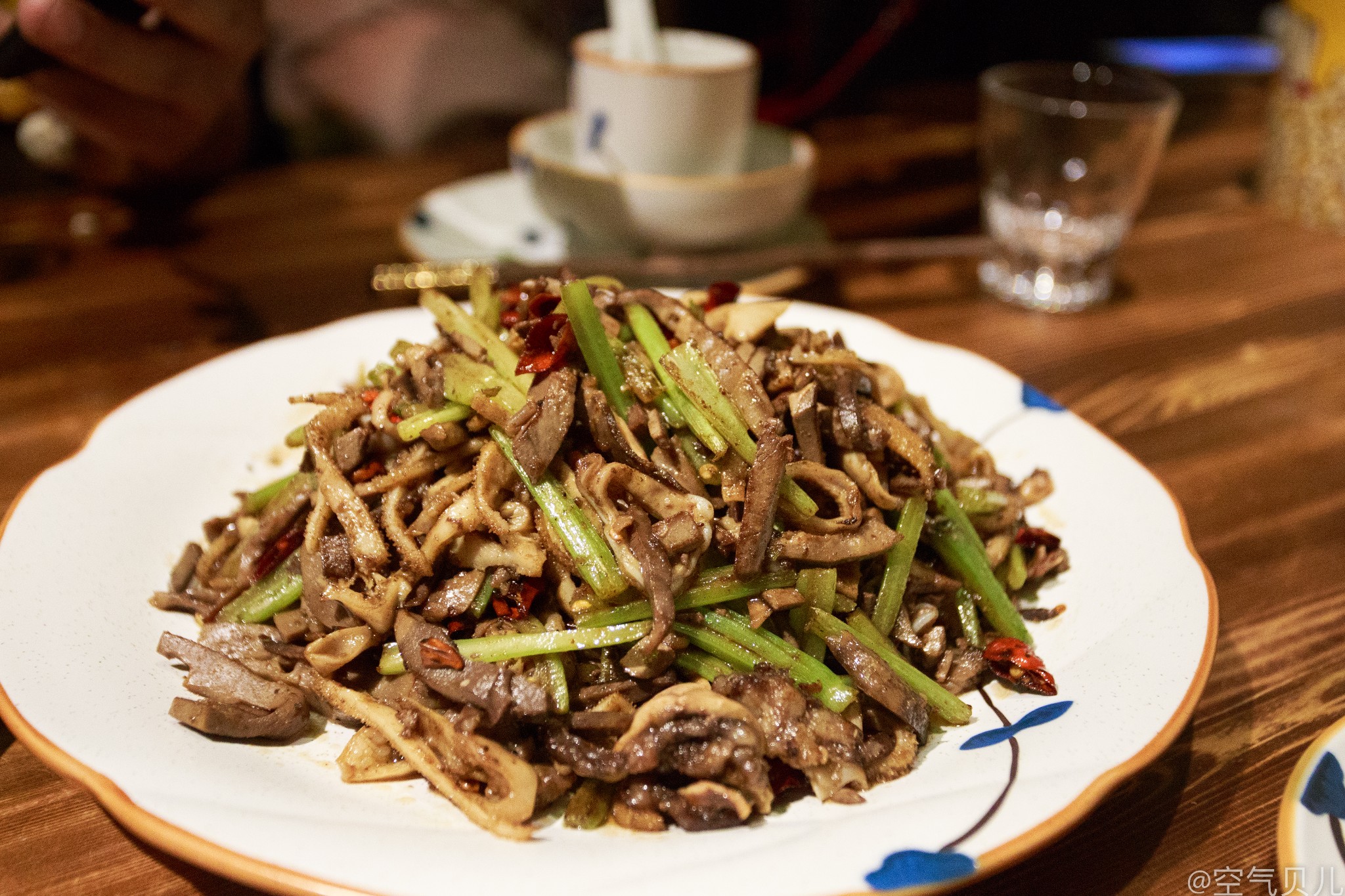 干煸羊杂,第一回吃这种做法的羊杂,很香一点膻味都没有.