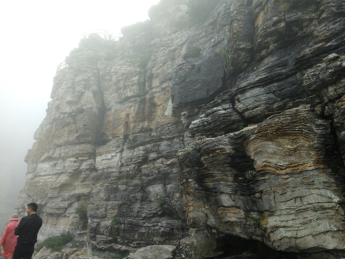 wKgBZ1macPeAUAdHAAxWxlFiJeo83.jpeg?imageView2%2F2%2Fw%2F680%2Fq%2F90