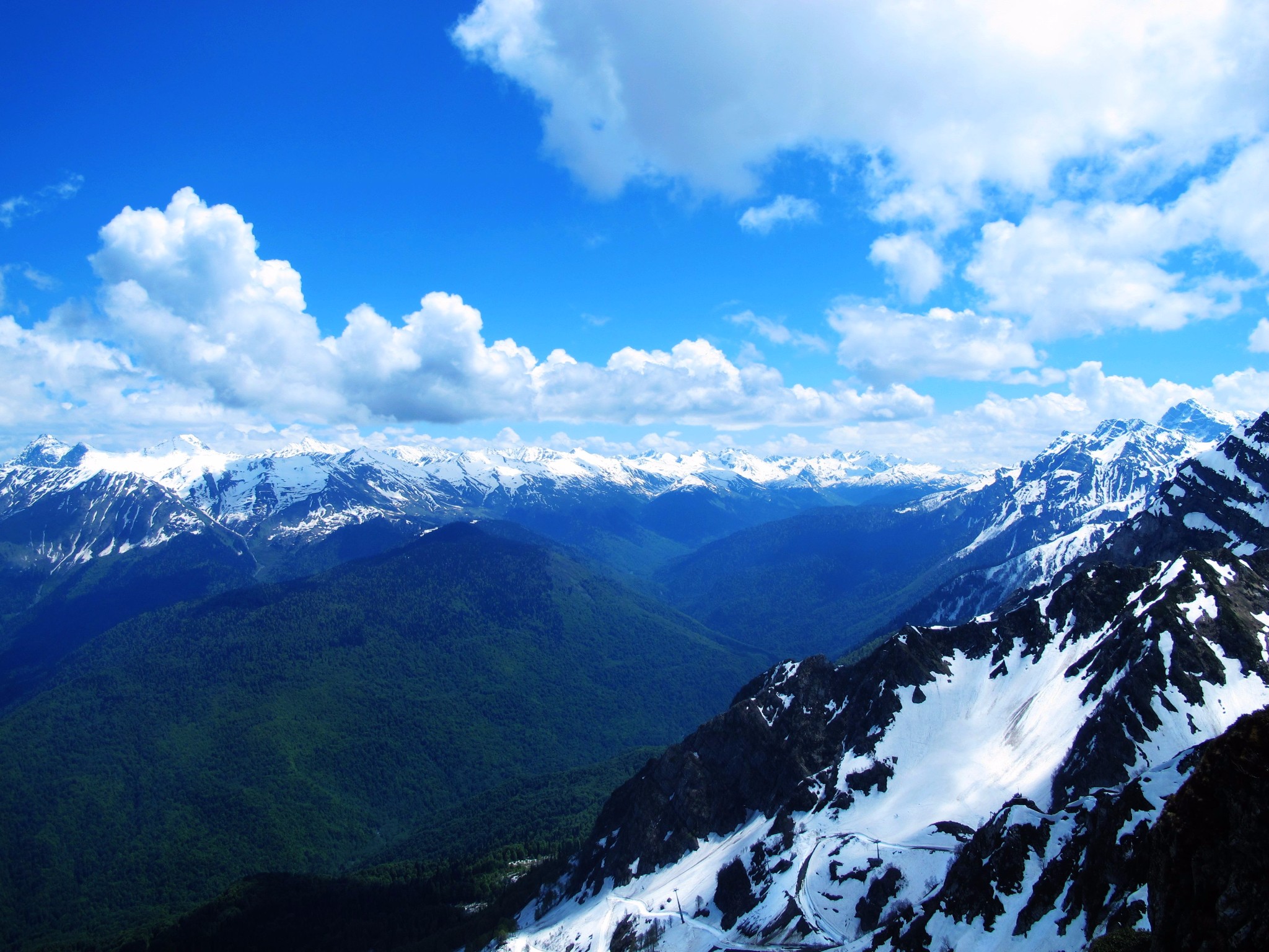 索契冬季的雪山风光 by 梅理熊