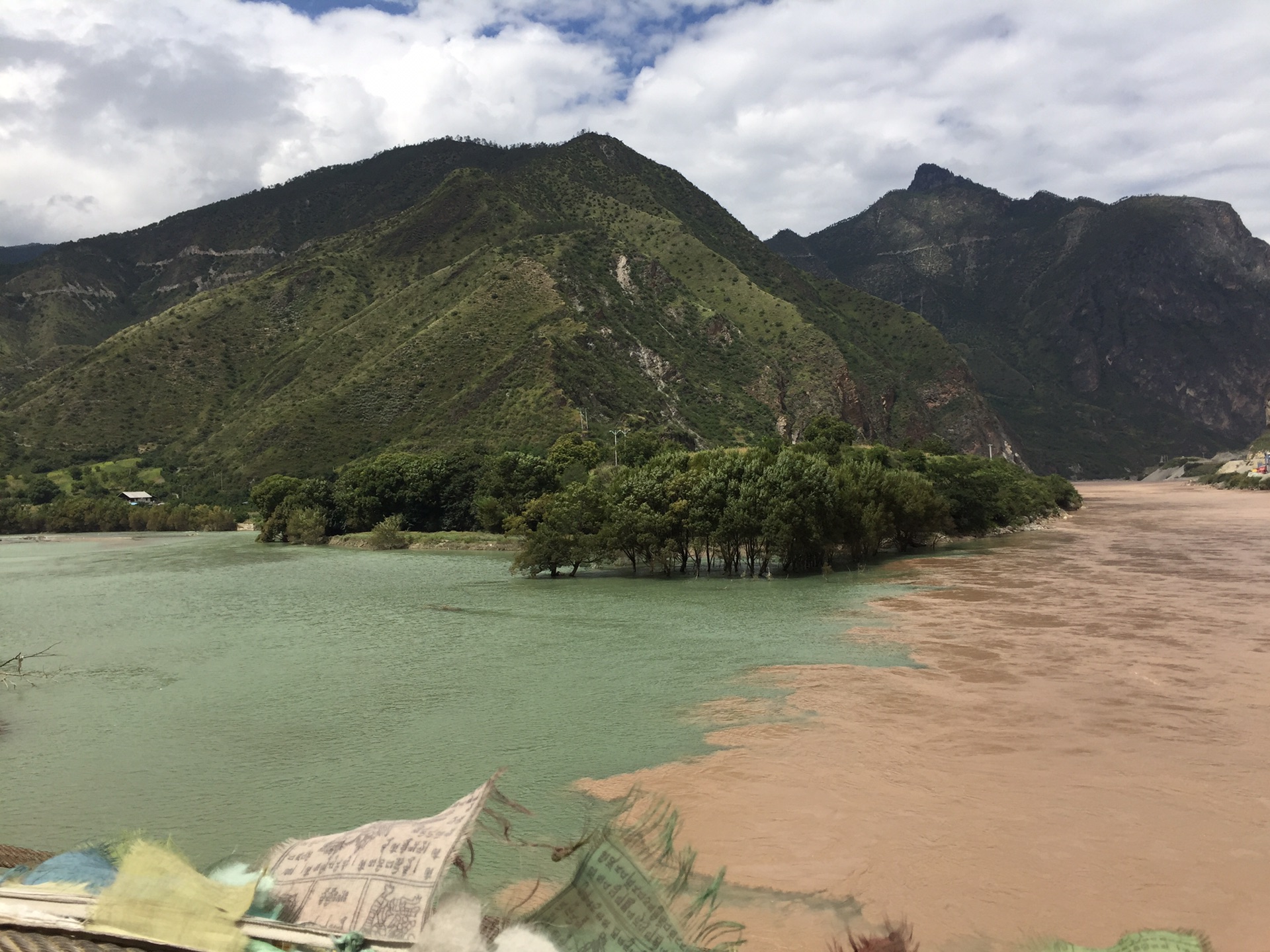 霞饶乡人口_岁月不饶人图片(2)