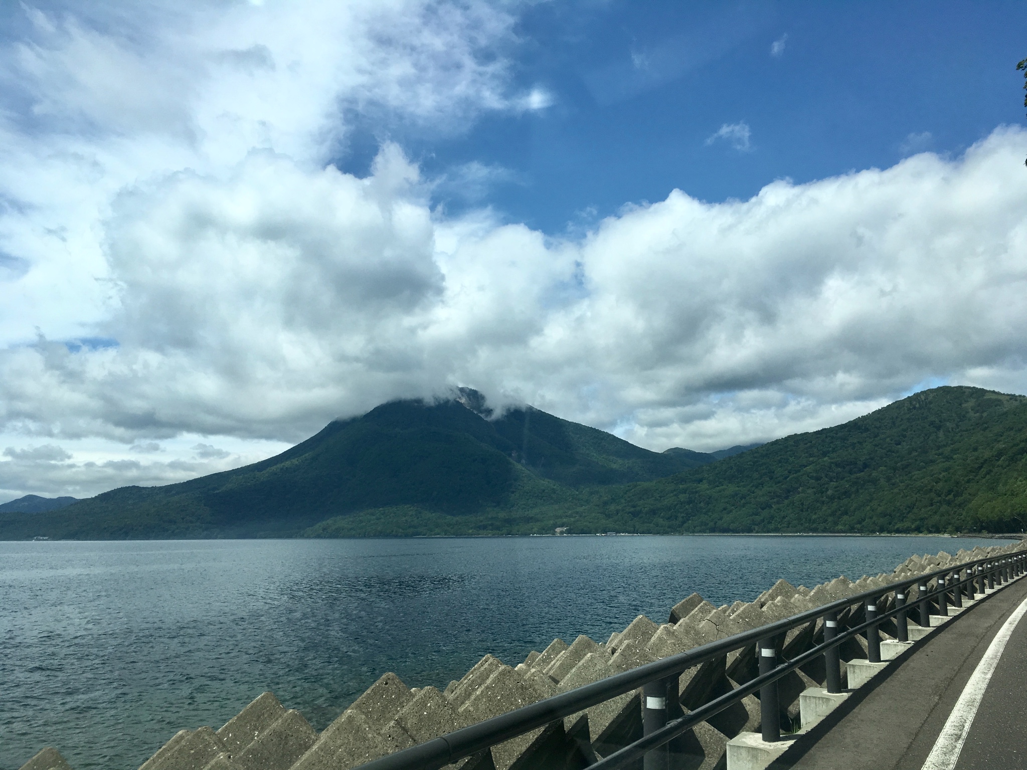有"火山博物馆"之称的日本支笏洞爷国立公园位于北海道西南部渡岛半岛