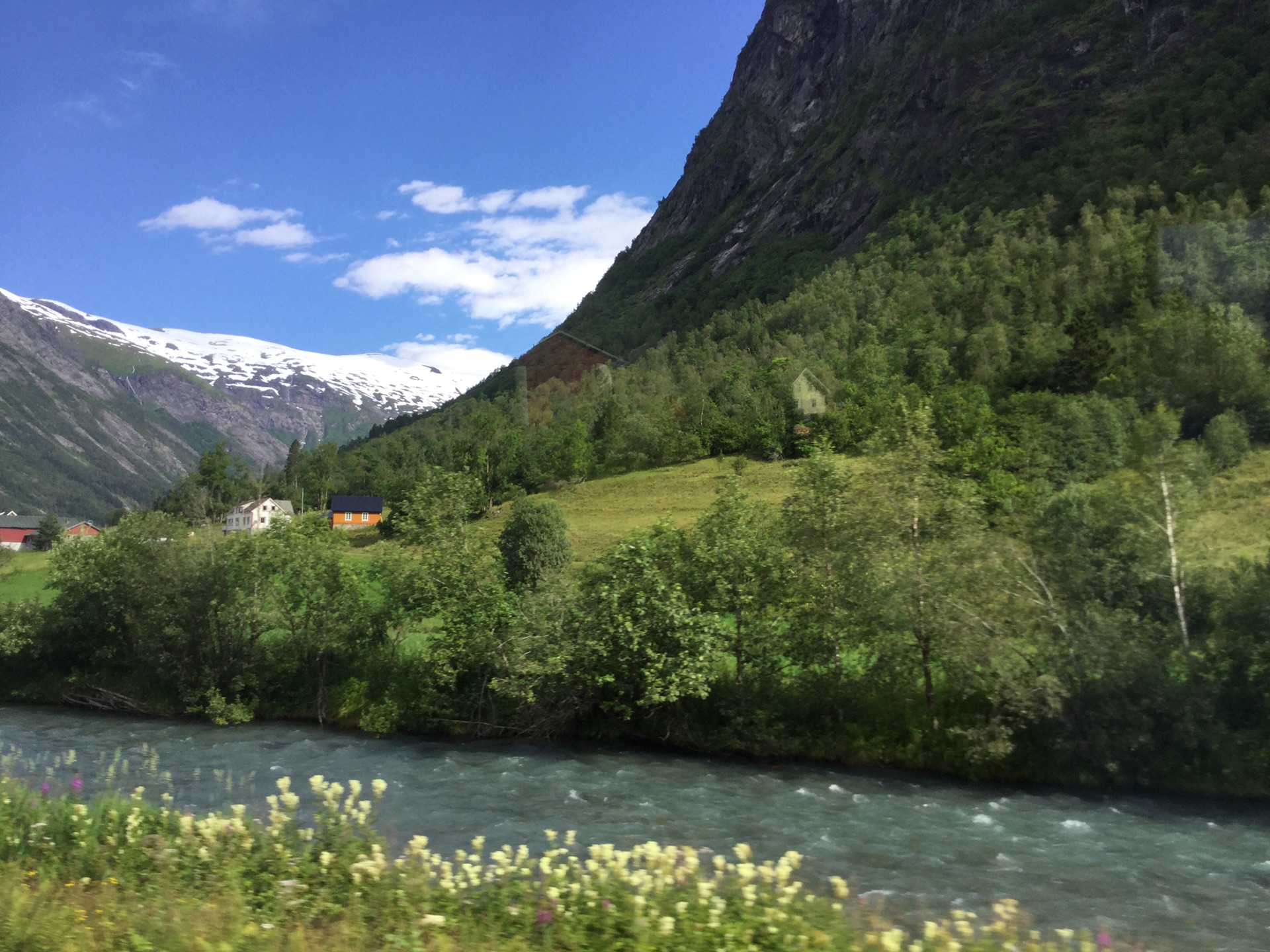 wKgBEFq6cwGAXb9ZAAtFBUlo1ZM40.jpeg?imageView2%2F2%2Fw%2F680%2Fq%2F90%7CimageMogr2%2Fstrip%2Fquality%2F90