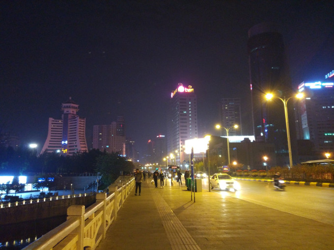 晚上的云南冷吗 wKgBEFpSCcyAOT9eAAoFmDKRMD896.jpeg?imageView2%2F2%2Fw%2F680%2Fq%2F90%7CimageMogr2%2Fstrip%2Fquality%2F90