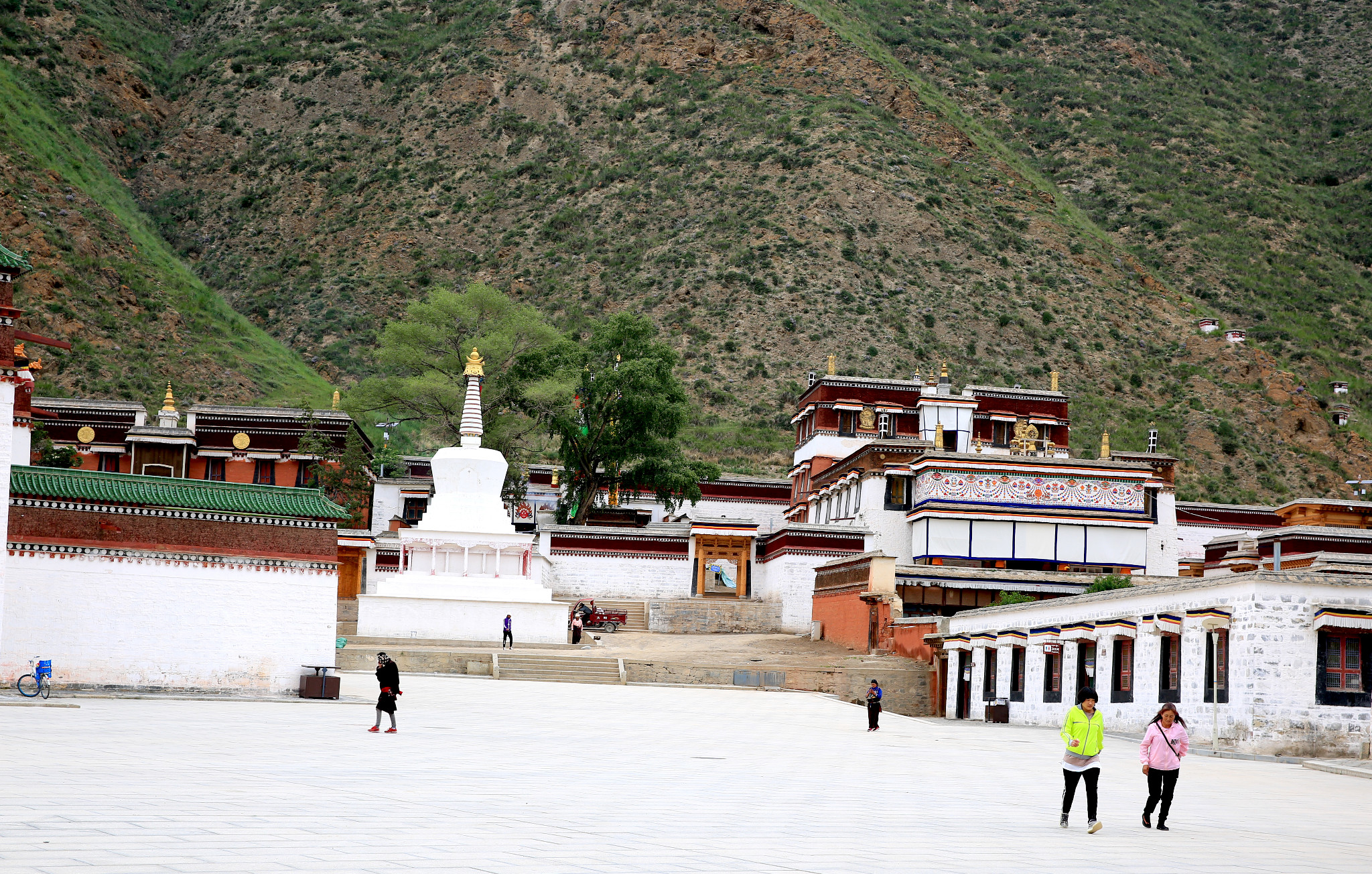 GanSu XiaHe Labrang Monastery - China ChengDu Tours, Chengdu Panda ...