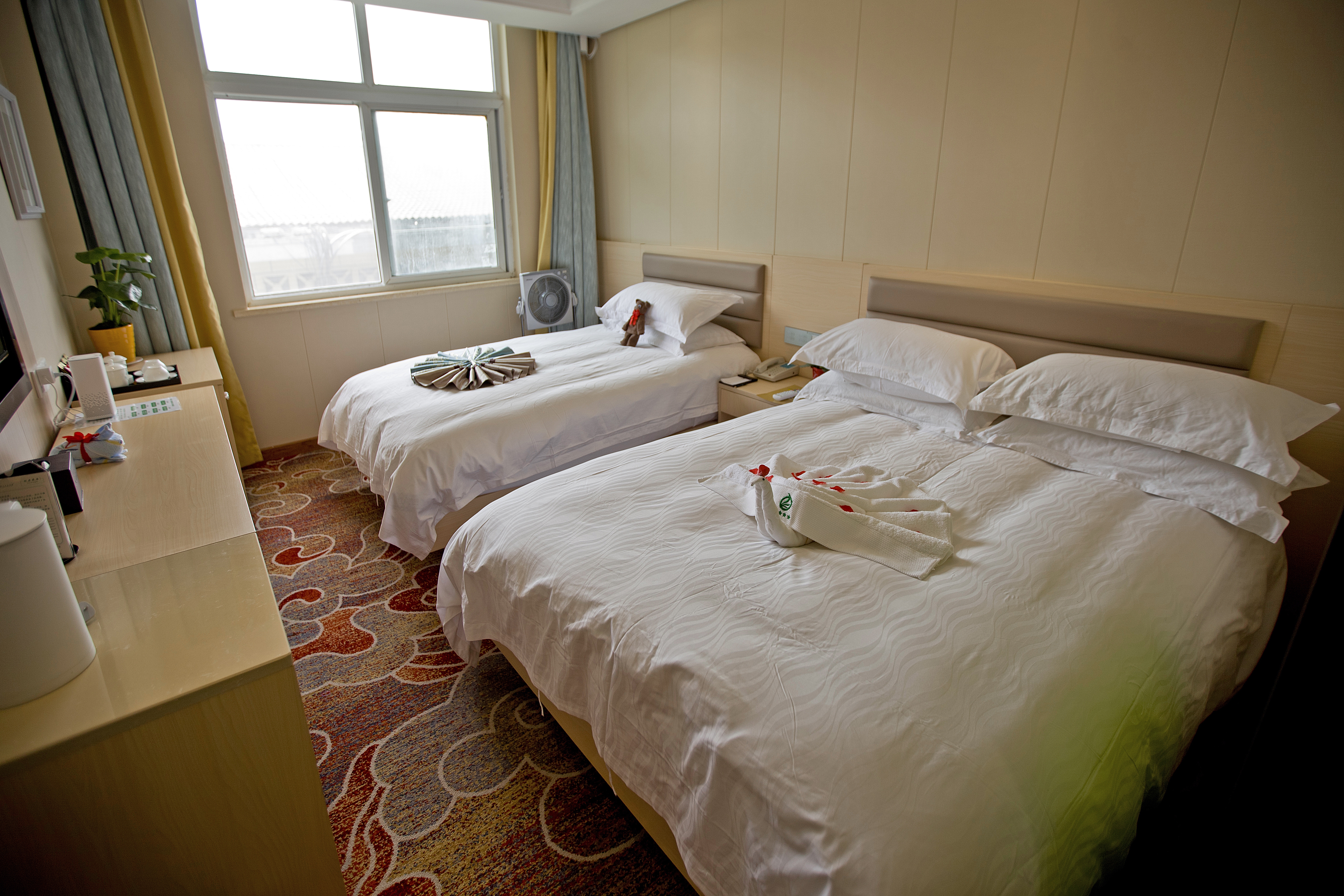 黄山白云宾馆住宿(光明顶看日出日落 含自助早餐 日出羽绒服 )