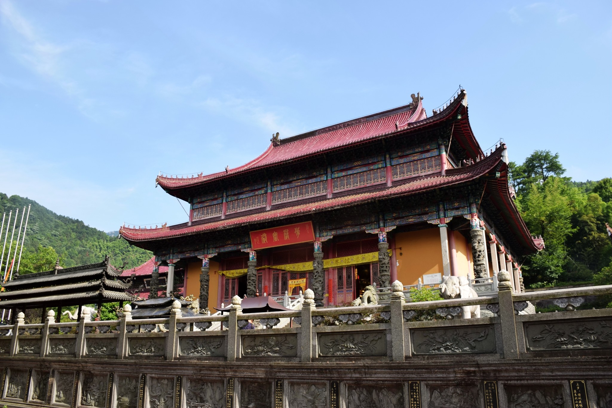 寺庙已成为九华山规模最宏大的殿宇建